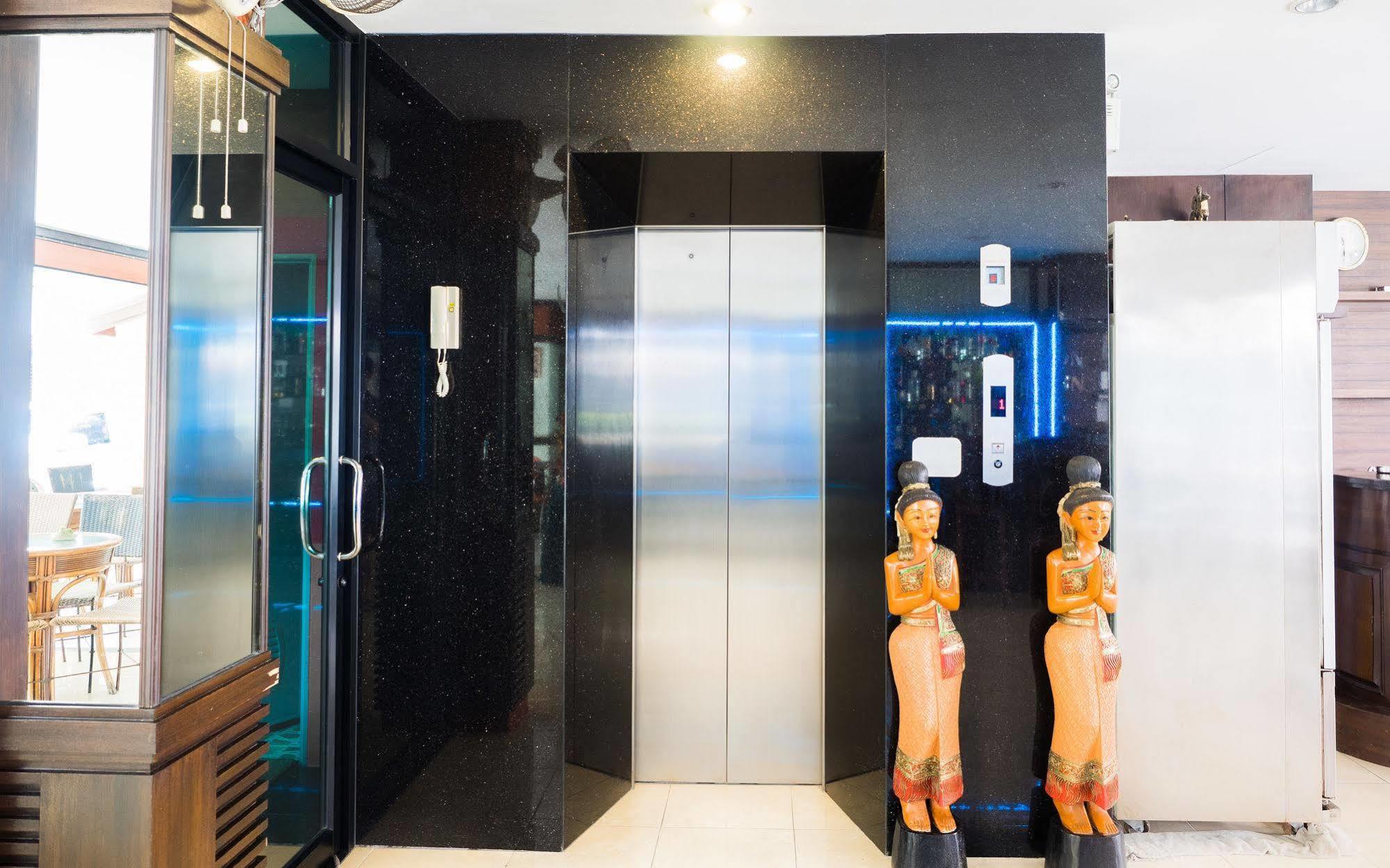 Patong Moon Inn Residence Екстер'єр фото